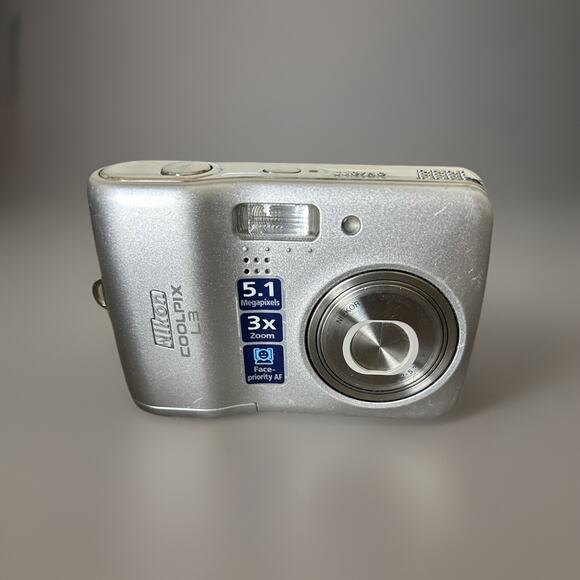 Nikon Digital Coolpix L3. - Picture 1 of 4
